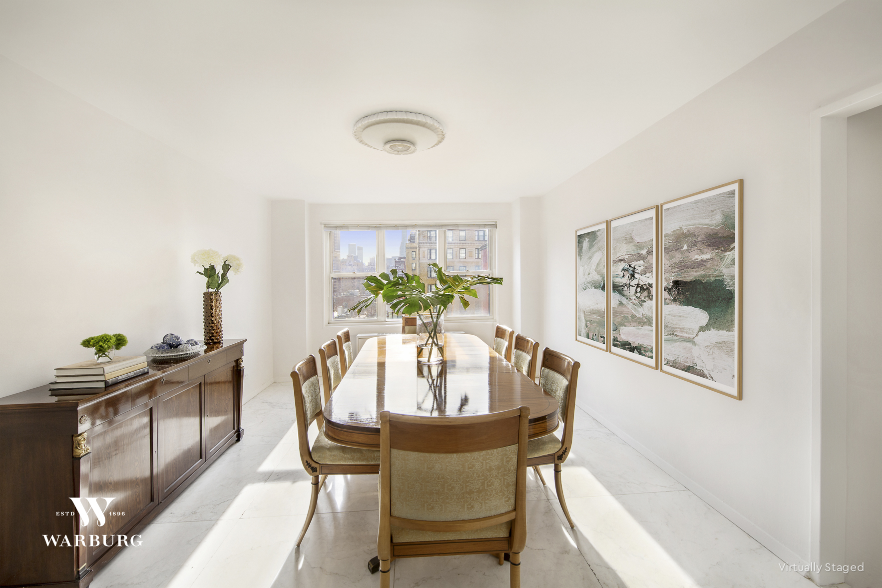 40 84TH ST E 10d New York, New York Light and Layout. First time on the market in more than 20 years, this sun-flooded and rarely available apartment features 4 bedrooms (or 3 bedrooms + library), 5 bathrooms (with the opportunity to add a powder room) and redefines gracious living. With a flexible layout and well-proportioned rooms, the possibilities for this sprawling, classic ~2,675 square foot apartment are endless.
A grand 19-foot entry foyer welcomes you home and serves as the heart of the apartment. An oversized 25-foot living room, off the entrance gallery, is perfect for both casual gatherings or formal entertaining and can be easily combined with the adjacent library/den (currently set up as a 4th bedroom) for even more entertaining space. The large formal dining room is across from the living room and adjacent to the windowed eat-in kitchen which can be expanded into the formal dining room and/or the current staff room -- depending on your needs. The three sizeable bedrooms are set off in a separate wing from the main living spaces. Each bedroom has bright exposures, ample closet space and en-suite bathrooms. The apartment boasts bright and cheerful views to the north, and an expansive southern skyline that includes views of classic Upper East Side townhouses, the nearby Carlyle Hotel and many of midtown's iconic buildings.
40 East 84th Street is a well-established Upper East Side co-op with 24-hour doorman service, Resident Superintendent, Bike Room, Storage and Garage. Located just steps from Central Park, the Metropolitan Museum and all the great schools (both public and private), shops, museums, dining and all major transportation that the Upper East Side is known for. The building allows up to 50% financing and permits pets and âpied-a-terres.â Some of the photos are virtually staged.