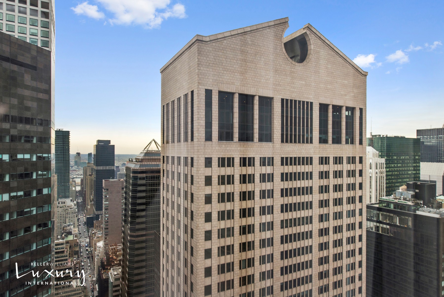 721 Fifth Avenue 55B, New York, NY 10022 Sotheby's International