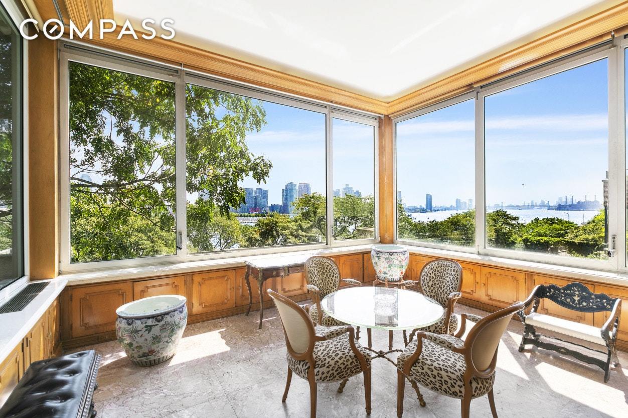 29 Beekman Place, New York, NY 10022 Sotheby's International Realty, Inc.