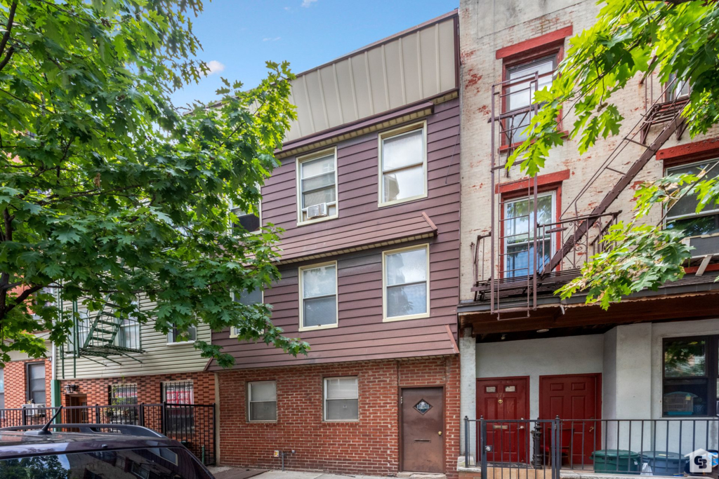 169 Franklin Street, Brooklyn, NY 11222 Sotheby's International Realty, Inc.