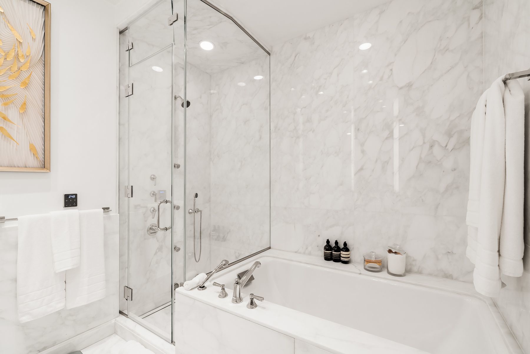 520 Park Avenue Interior Photo