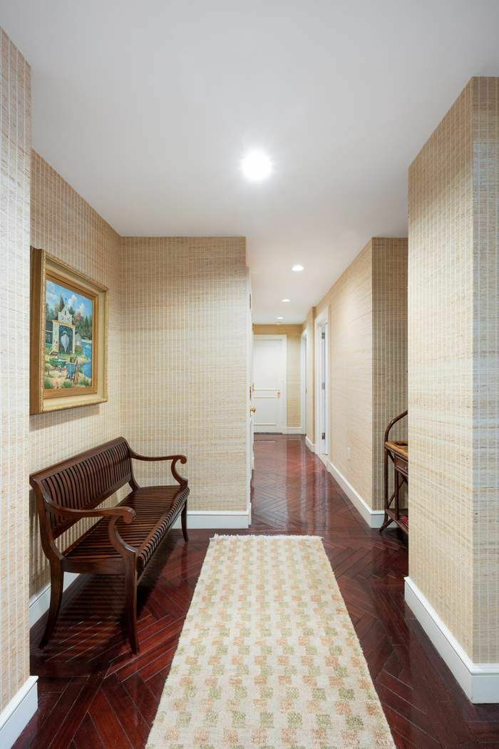 15 East 69th Street, #5B