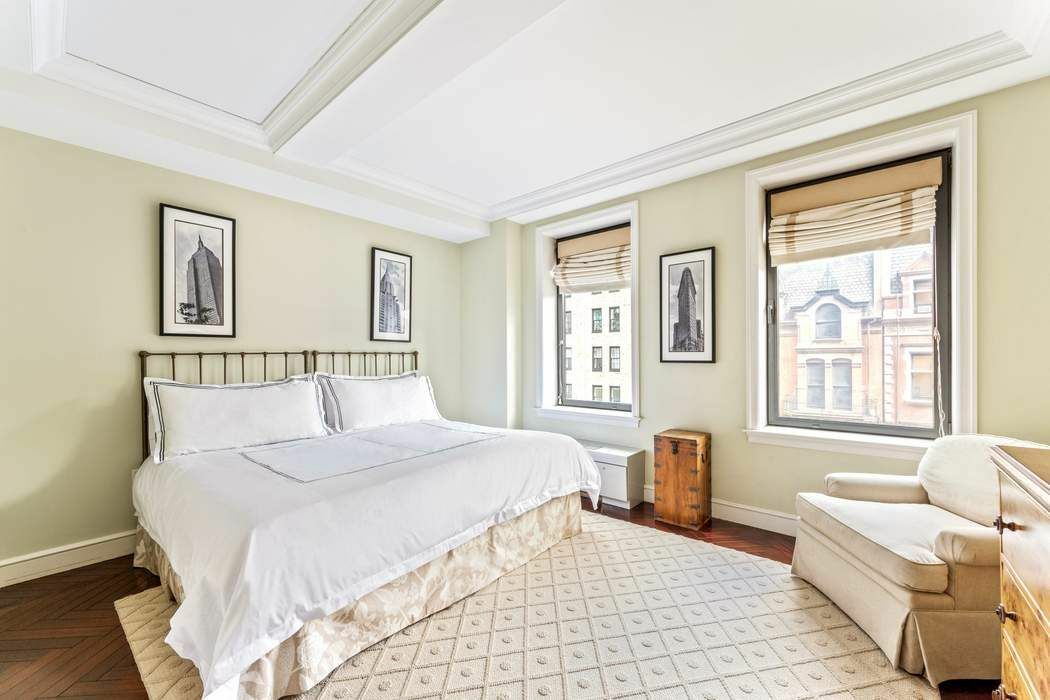 15 East 69th Street, #5B