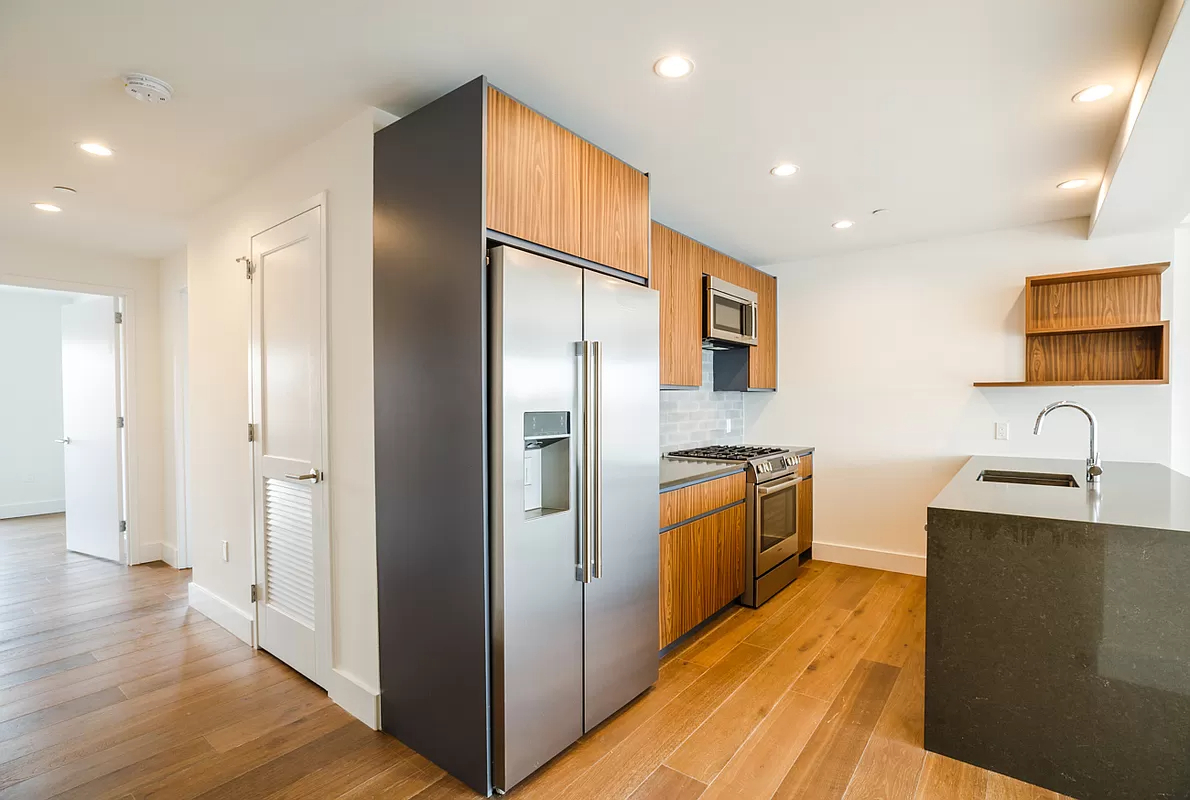 325 Lafayette Avenue