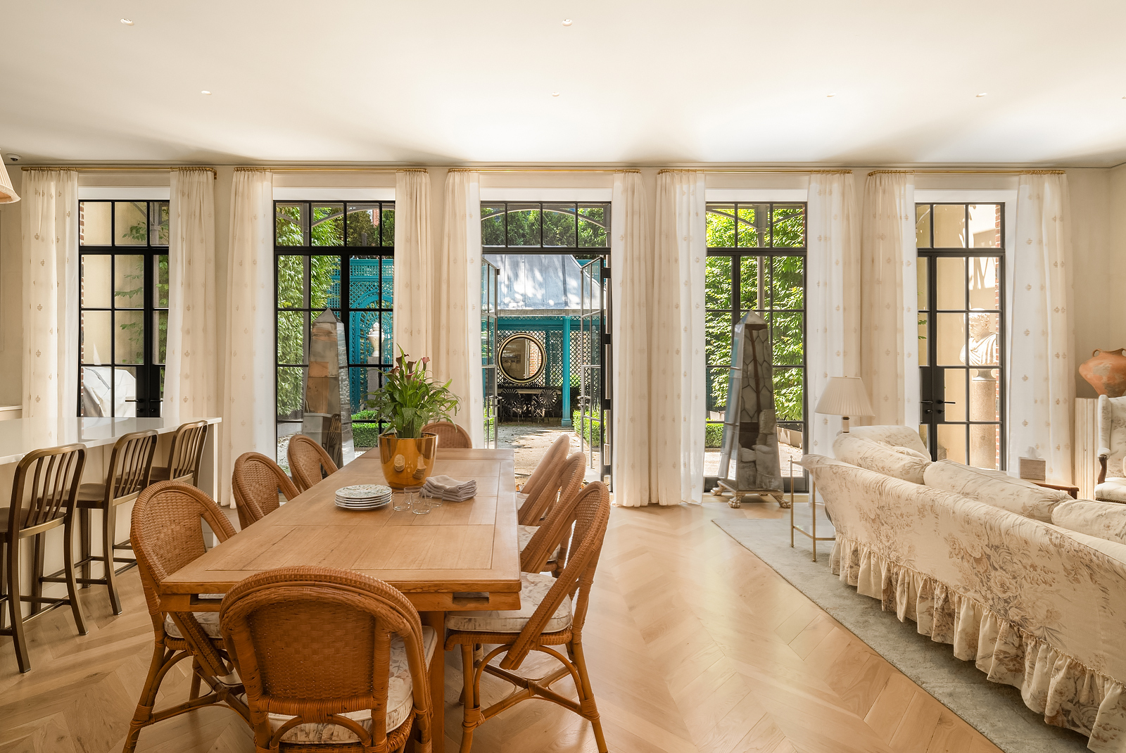 146 East 65th Street, Lenox Hill, 10065 | ELIKA New York