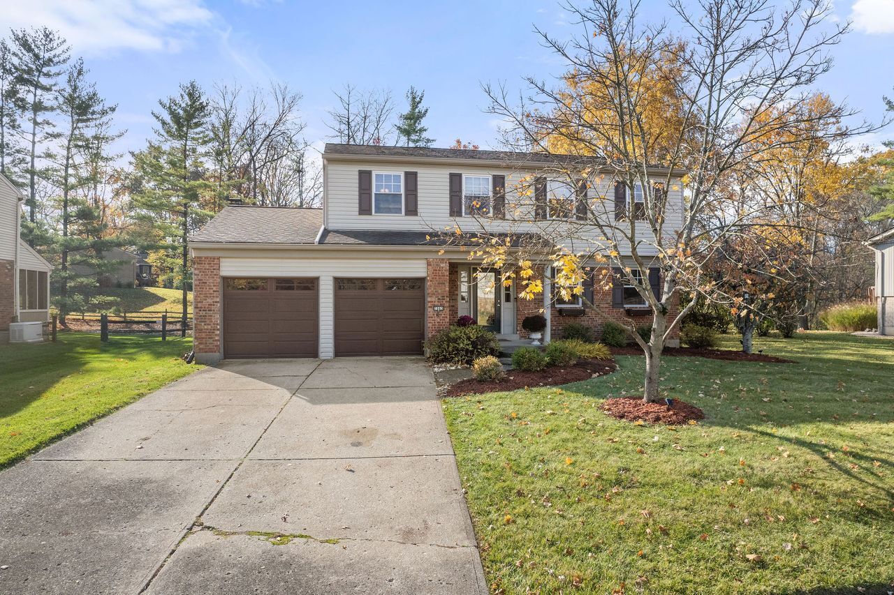 For Sale 7863 Heatherglen Dr, Cincinnati, OH 45255 4 Beds / 2 Full