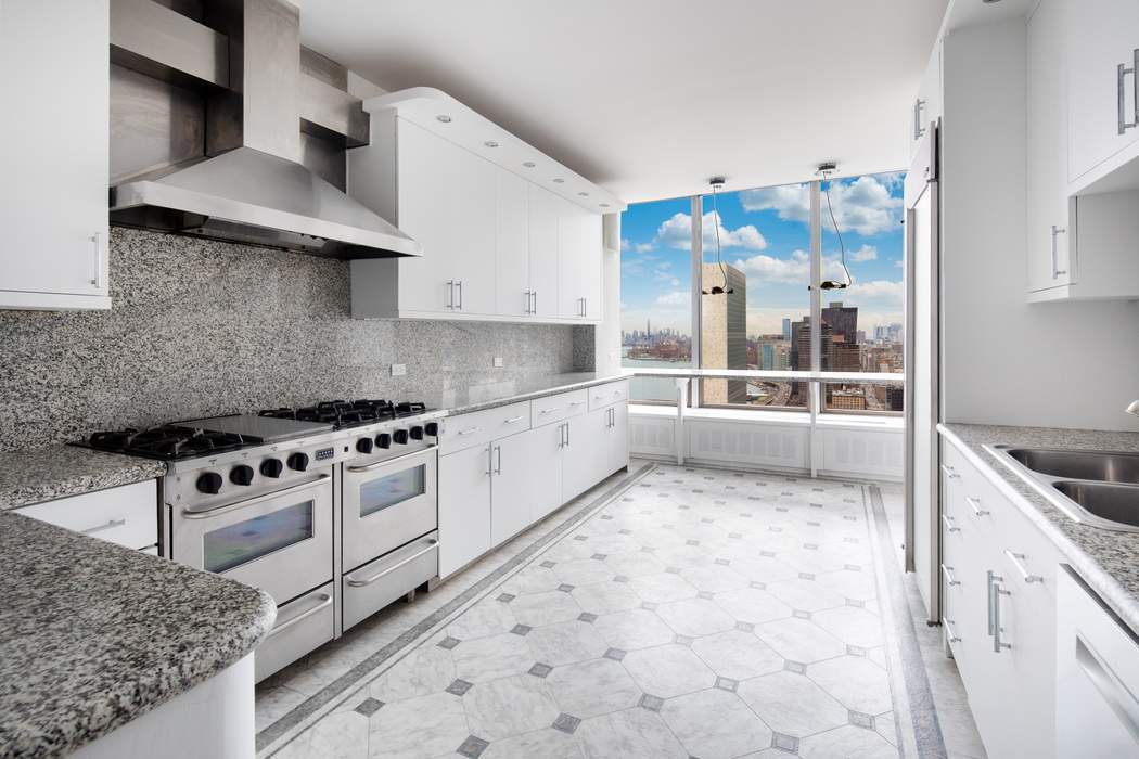 860 United Nations Plaza Beekman Place New York NY 10017