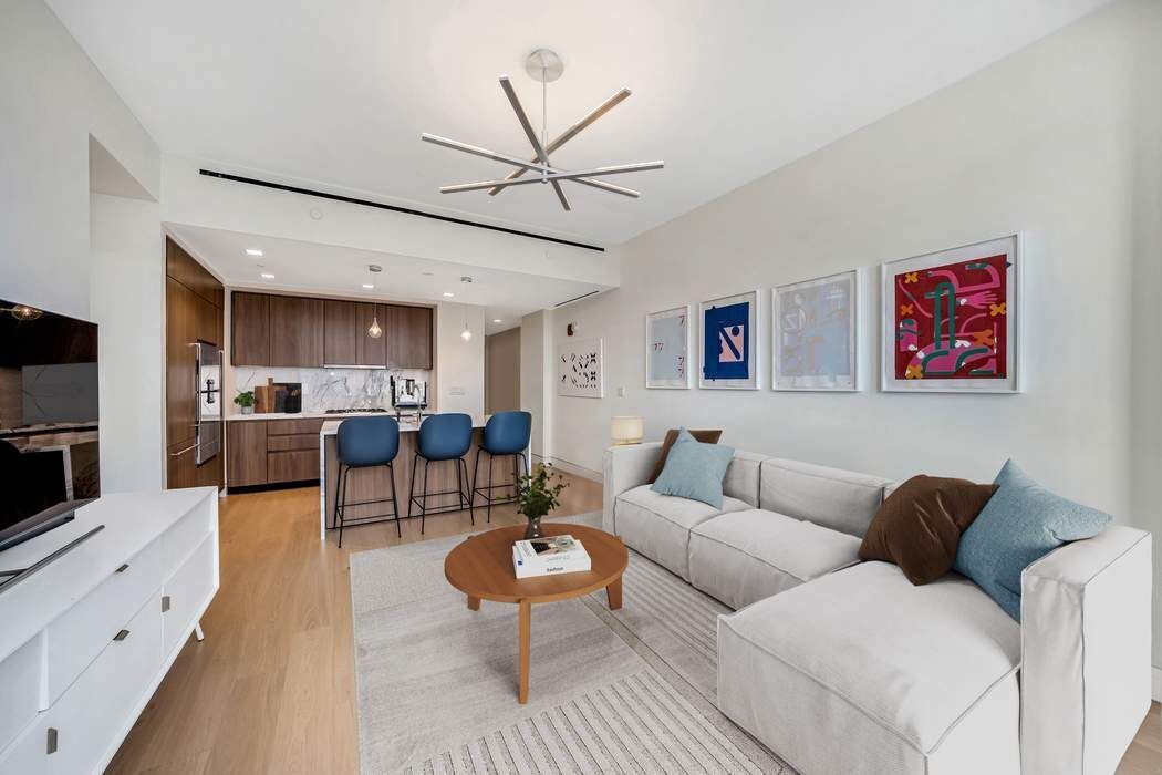 242 Broome Street, #8E