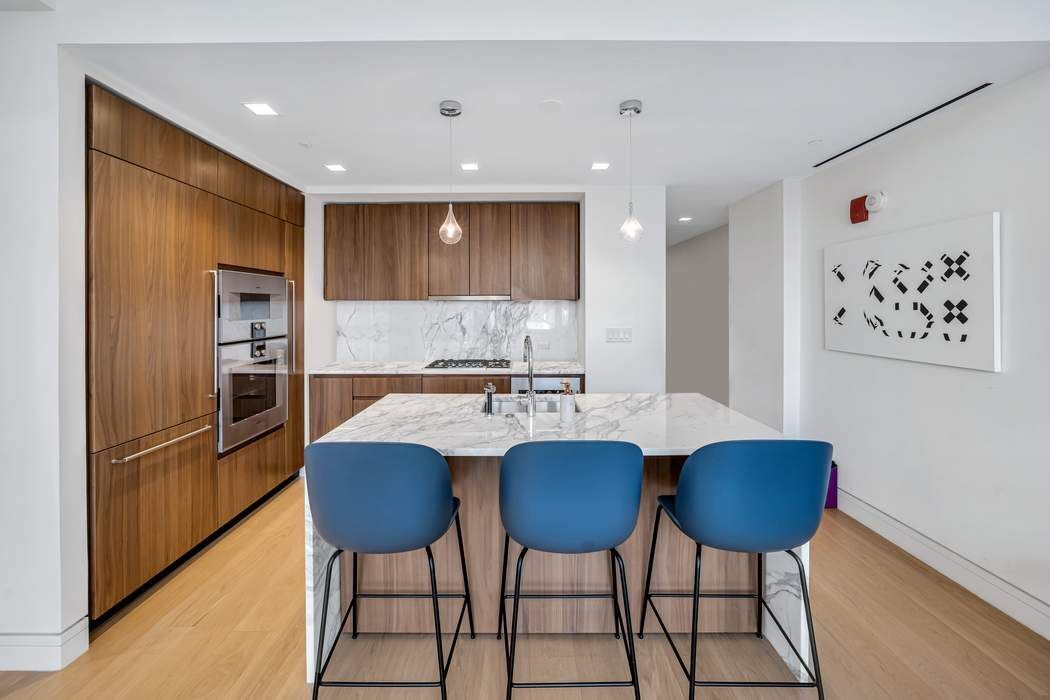 242 Broome Street, #8E