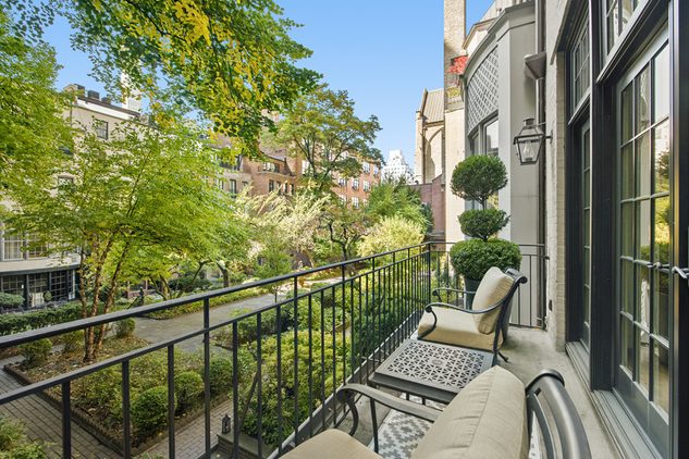 ２点セット 80 house on the hill 8408 Hillside Ave. - The Oppenheim Group Real Estate | ID