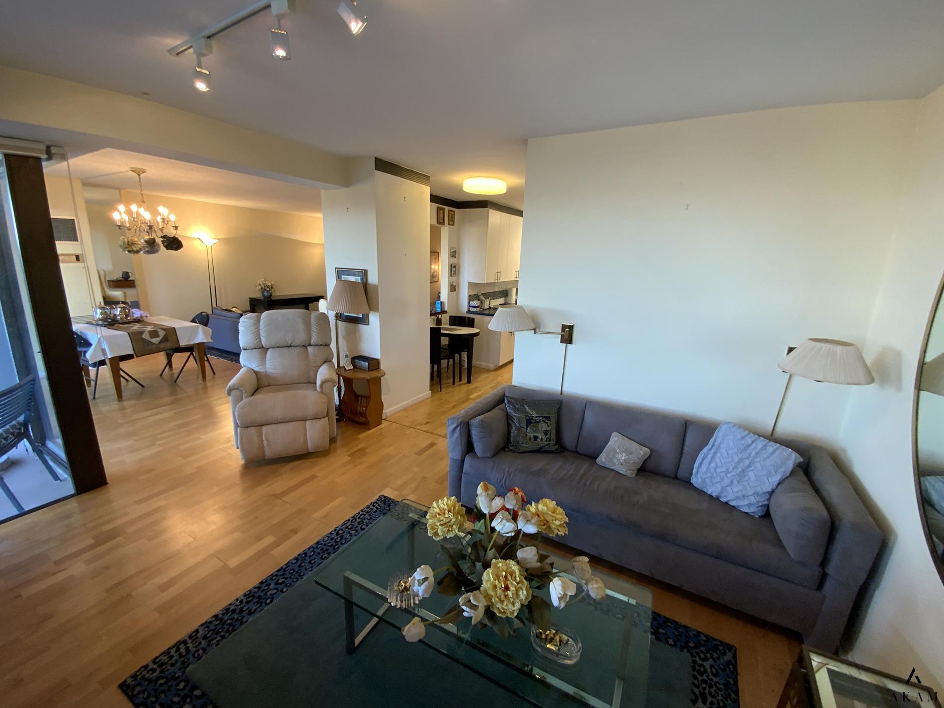 271-10 Grand Central Parkway Glen Oaks Queens NY 11005