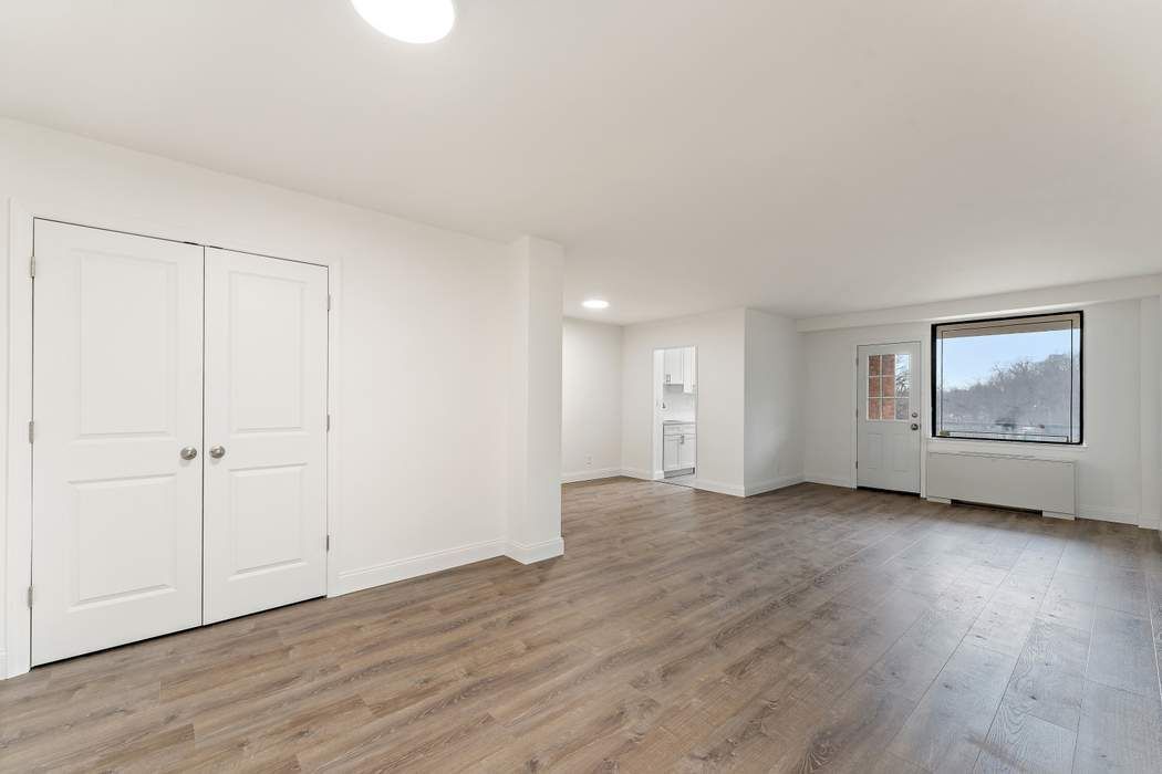 4901 Henry Hudson Parkway West Riverdale Bronx NY 10471