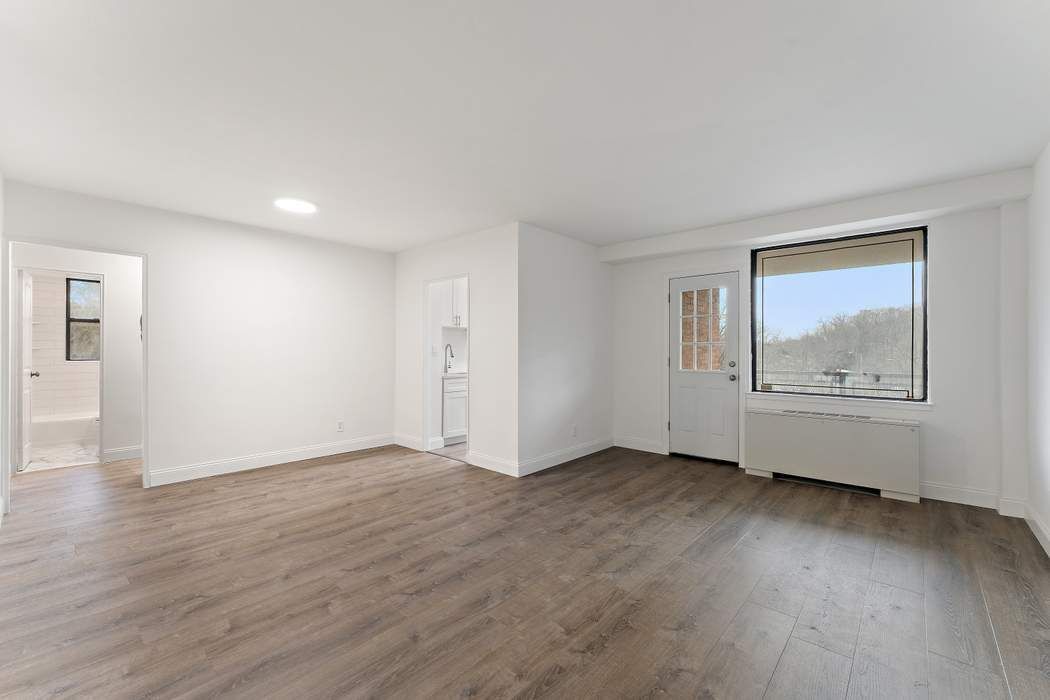 4901 Henry Hudson Parkway West Riverdale Bronx NY 10471
