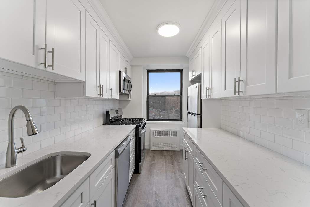 4901 Henry Hudson Parkway West Riverdale Bronx NY 10471