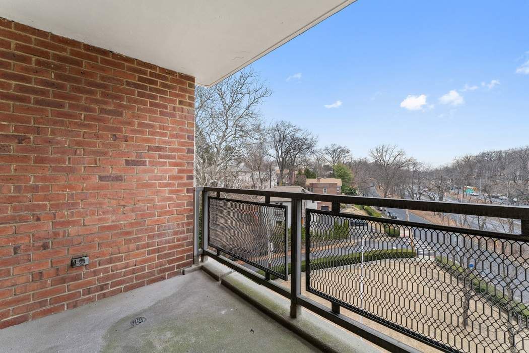 4901 Henry Hudson Parkway West Riverdale Bronx NY 10471