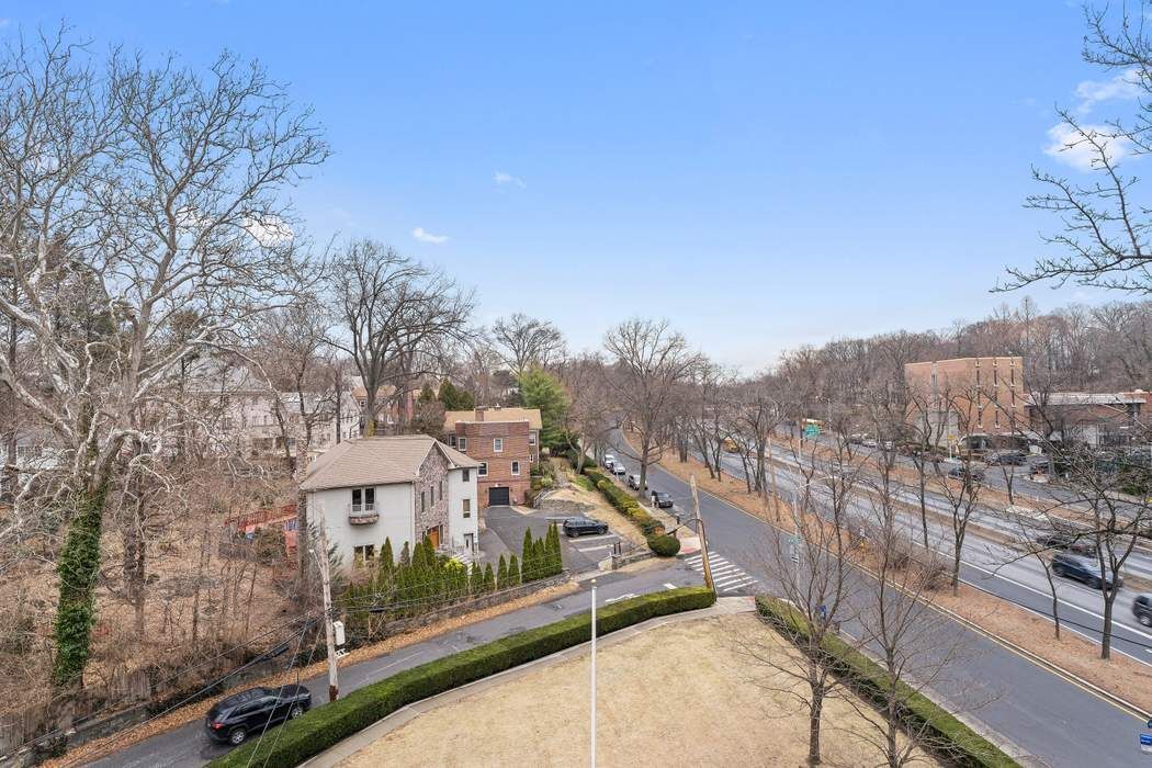 4901 Henry Hudson Parkway West Riverdale Bronx NY 10471