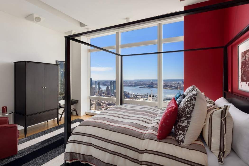 80 Columbus Circle 80th Floor Lincoln Square New York NY 10023