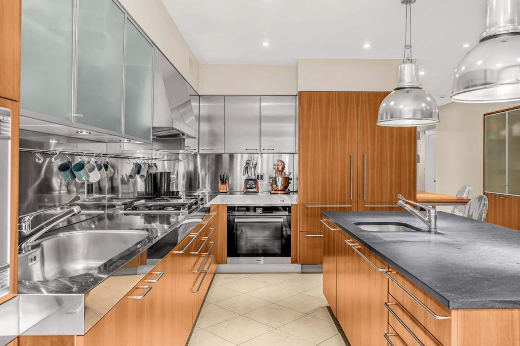 19 East 92nd Street Carnegie Hill New York NY 10128