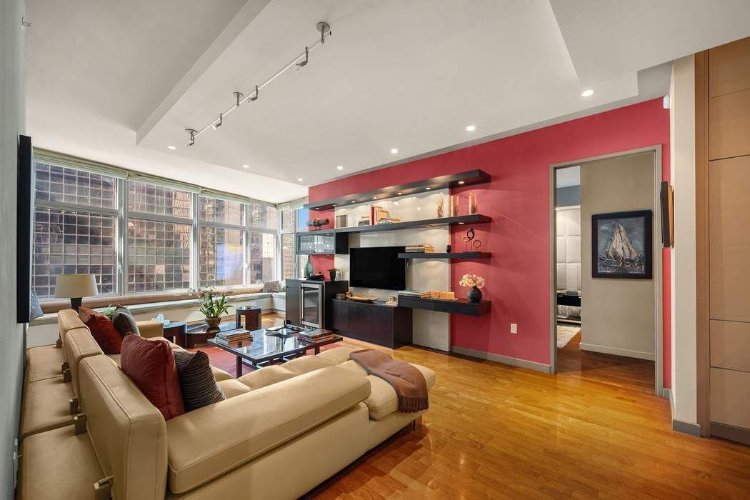 1600 Broadway Midtown West New York NY 10019