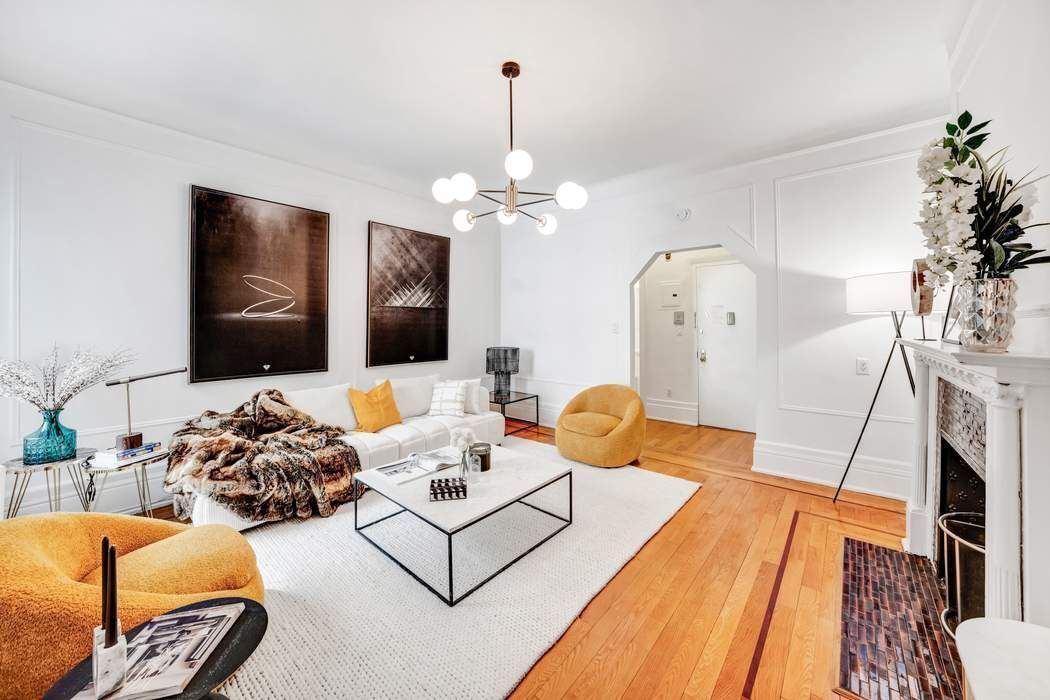 315 West 71st Street Lincoln Square New York NY 10023