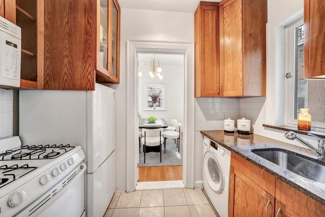 315 West 71st Street Lincoln Square New York NY 10023