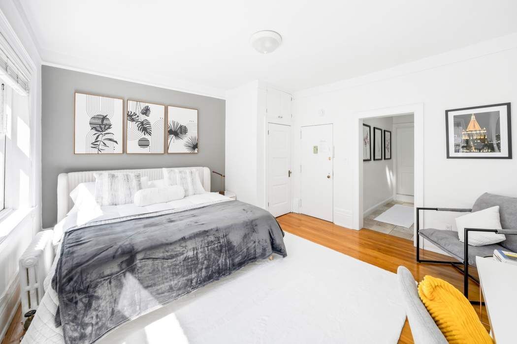 315 West 71st Street Lincoln Square New York NY 10023