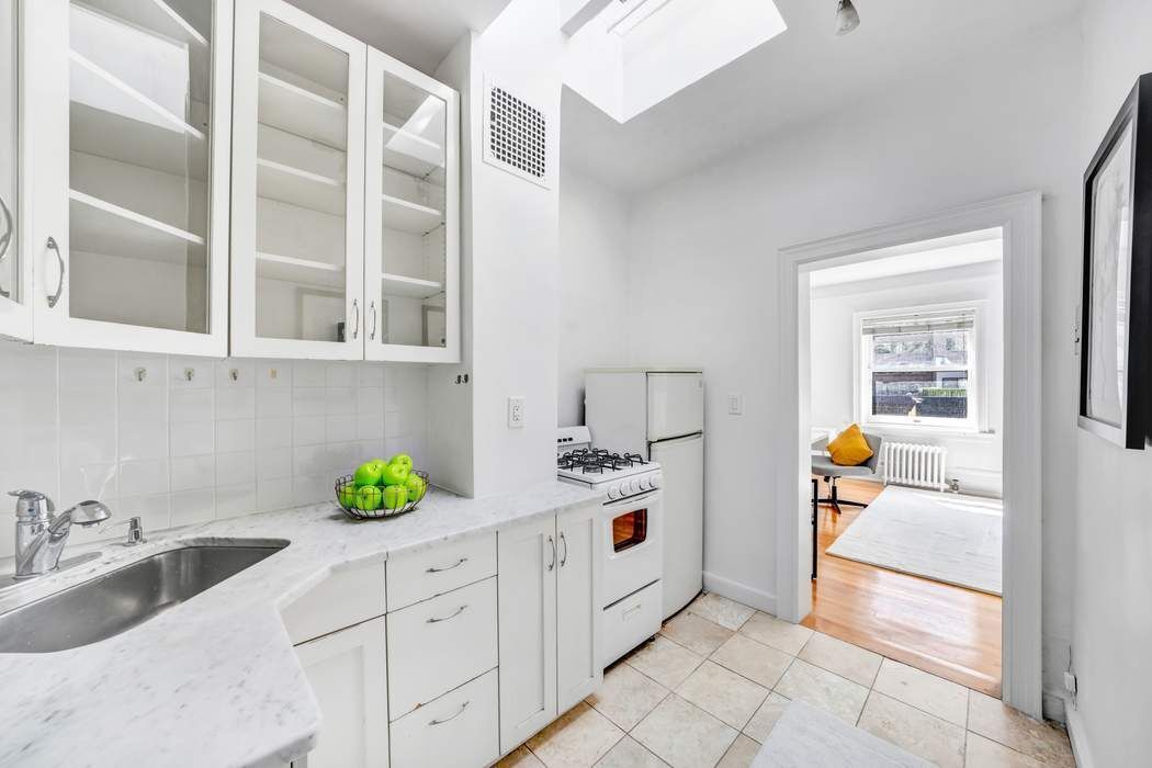 315 West 71st Street Lincoln Square New York NY 10023