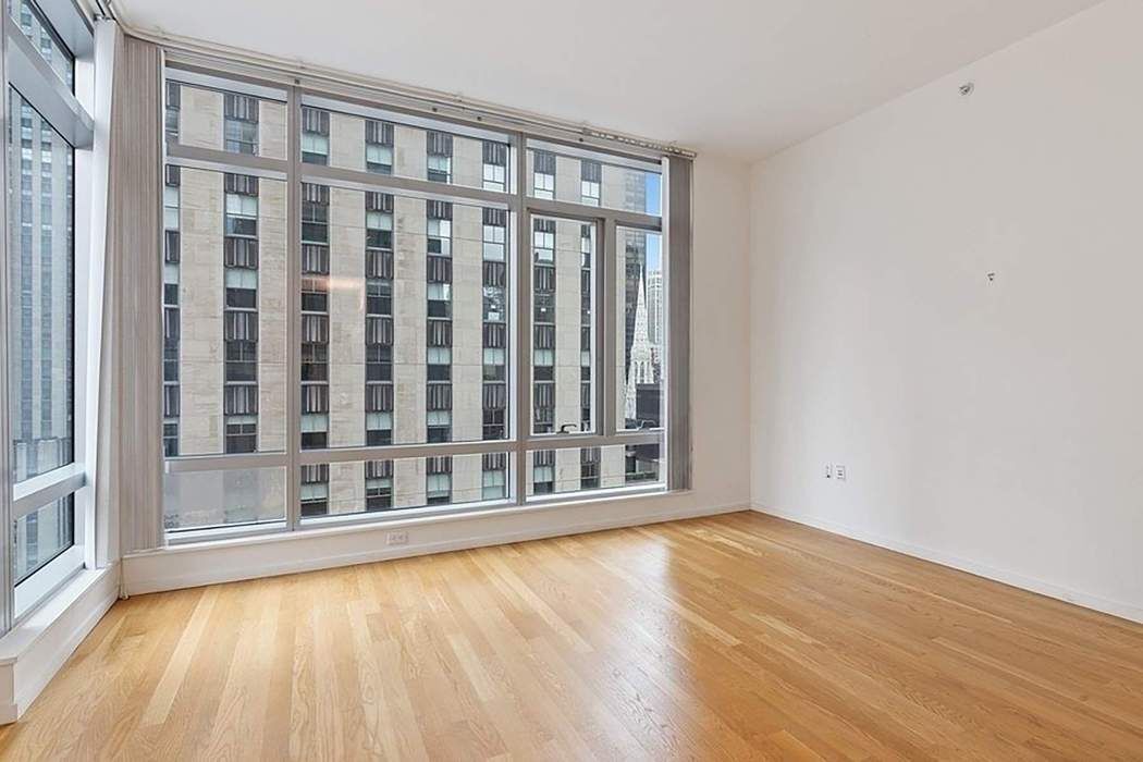 18 West 48th Street Midtown West New York NY 10036