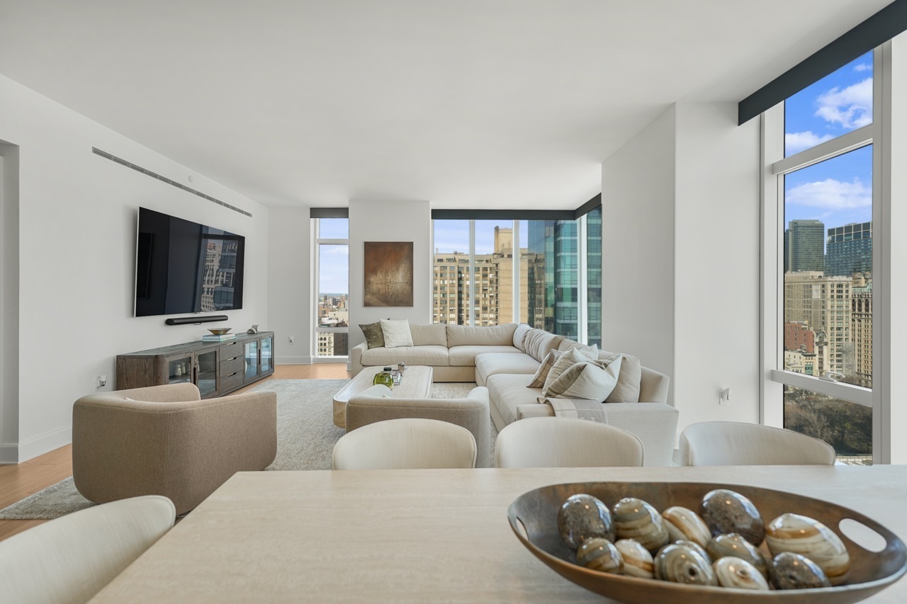 45 E 22nd Street, #26A
