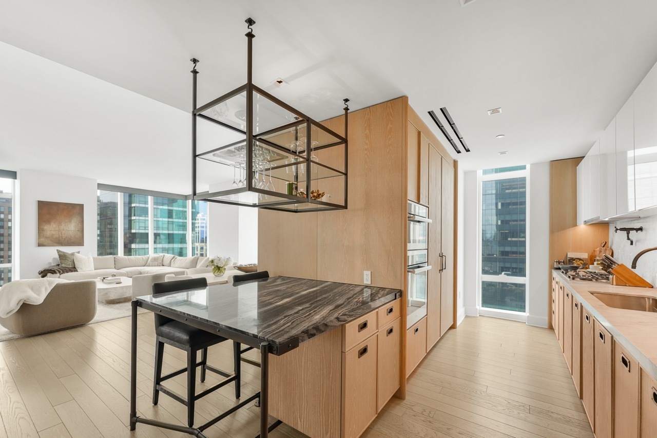 45 E 22nd Street, #26A
