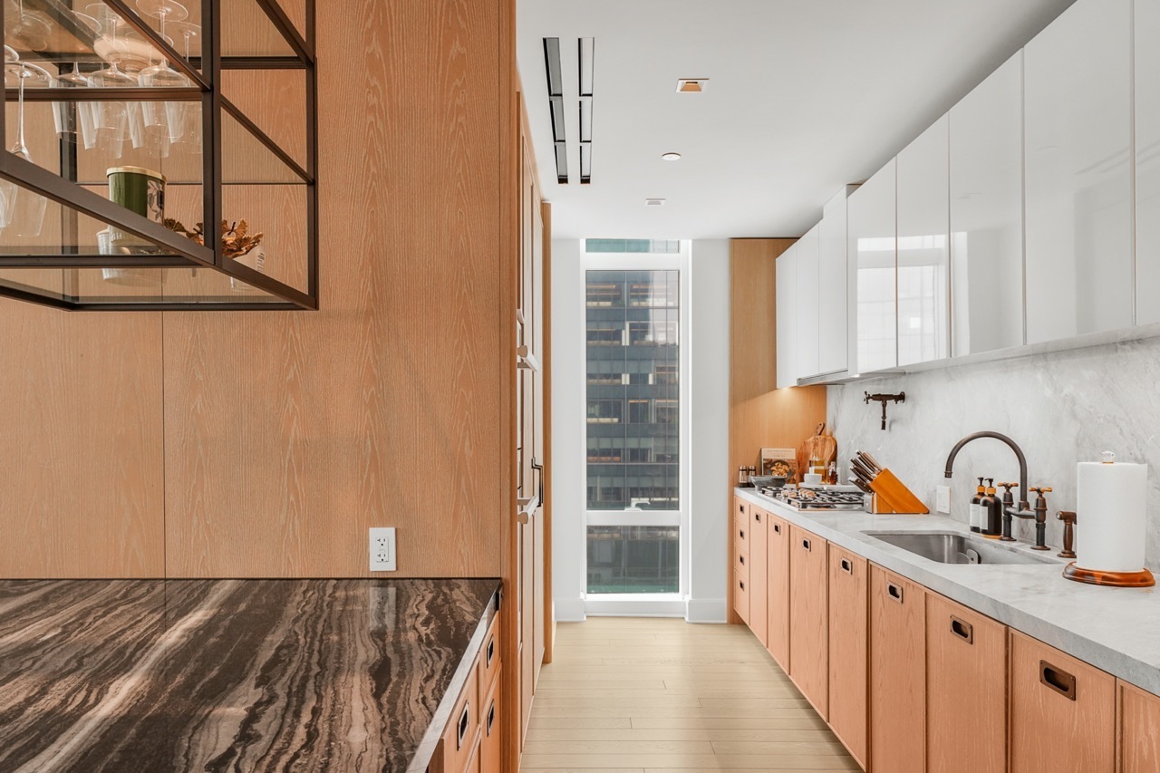 45 E 22nd Street, #26A
