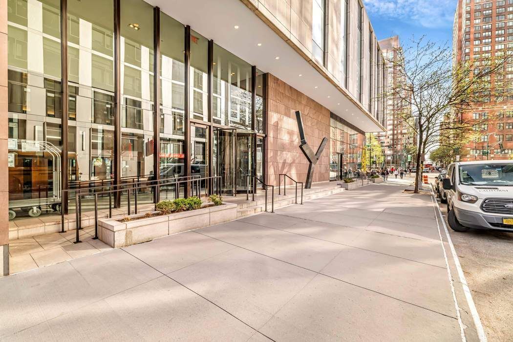 101 Warren Street 2350 Tribeca New York NY 10007