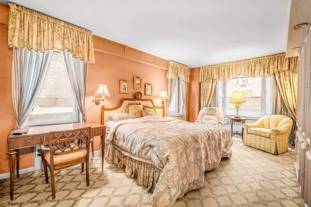 1056 Fifth Avenue Carnegie Hill New York NY 10028