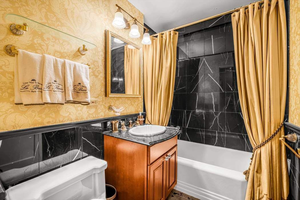 1056 Fifth Avenue Carnegie Hill New York NY 10028