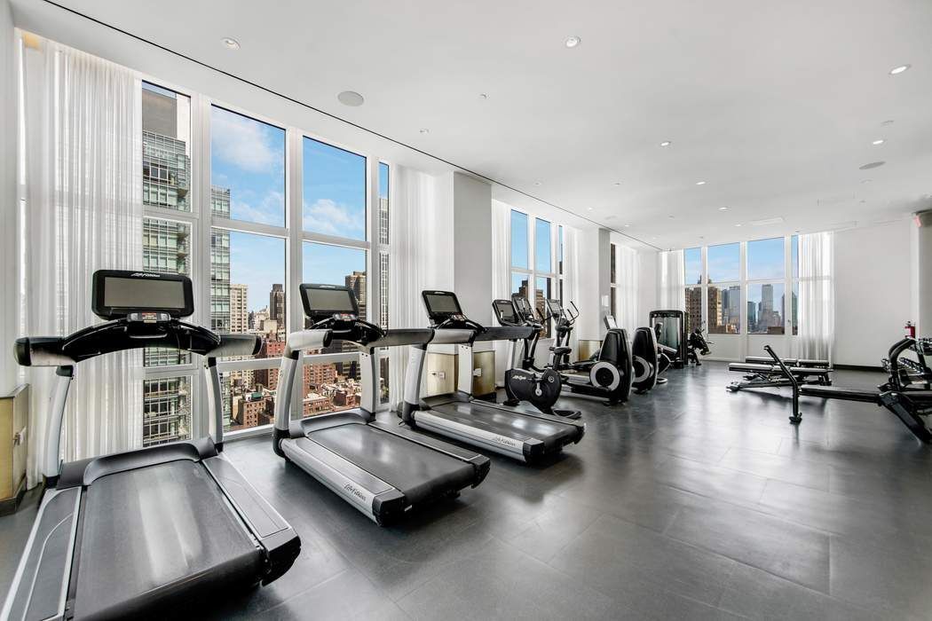 305 East 51st Street Turtle Bay New York NY 10022