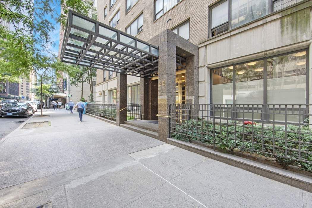 210 East 47th Street Turtle Bay New York NY 10017