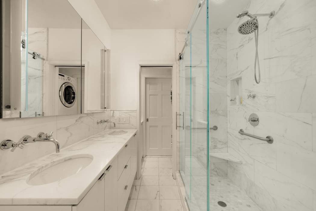 243 East 17th Street Gramercy Park New York NY 10003