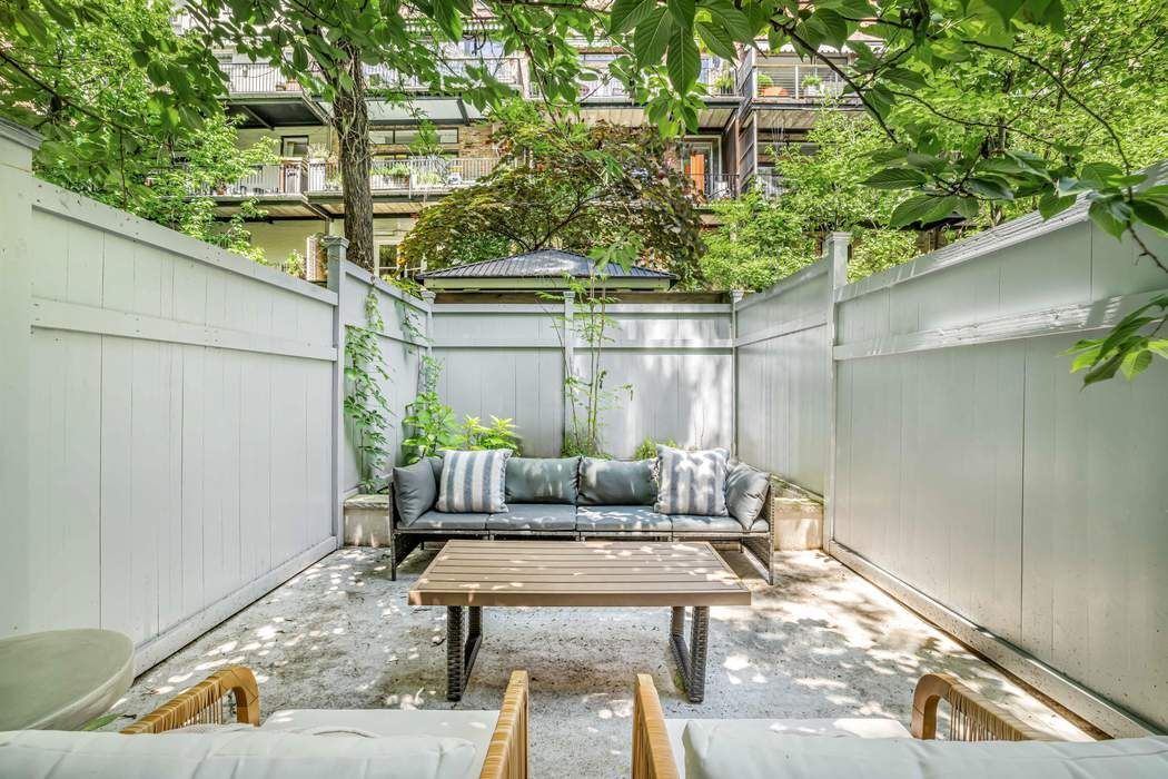 453 West 22nd Street Chelsea New York NY 10011