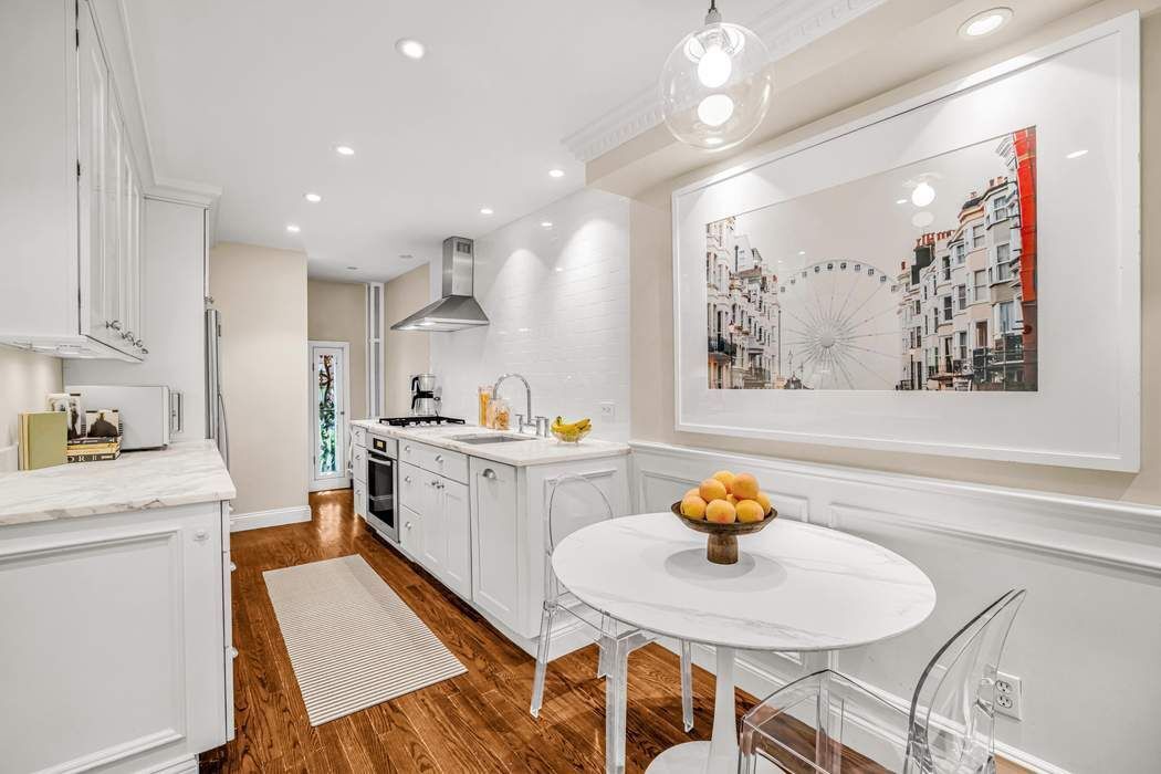 453 West 22nd Street Chelsea New York NY 10011