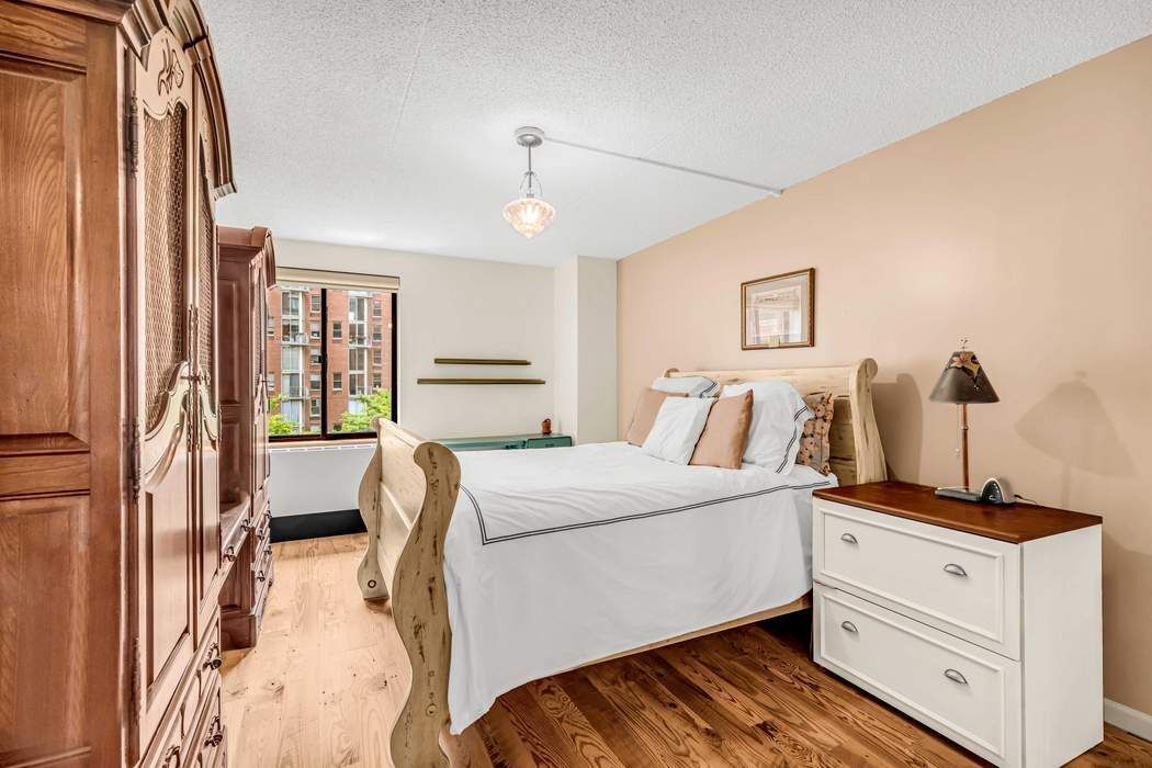 300 Rector Place 4B Battery Park City New York NY 10280