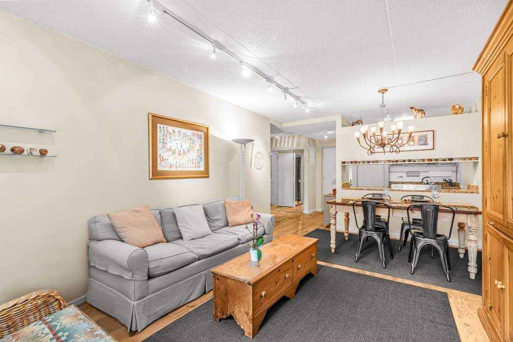 300 Rector Place 4B Battery Park City New York NY 10280