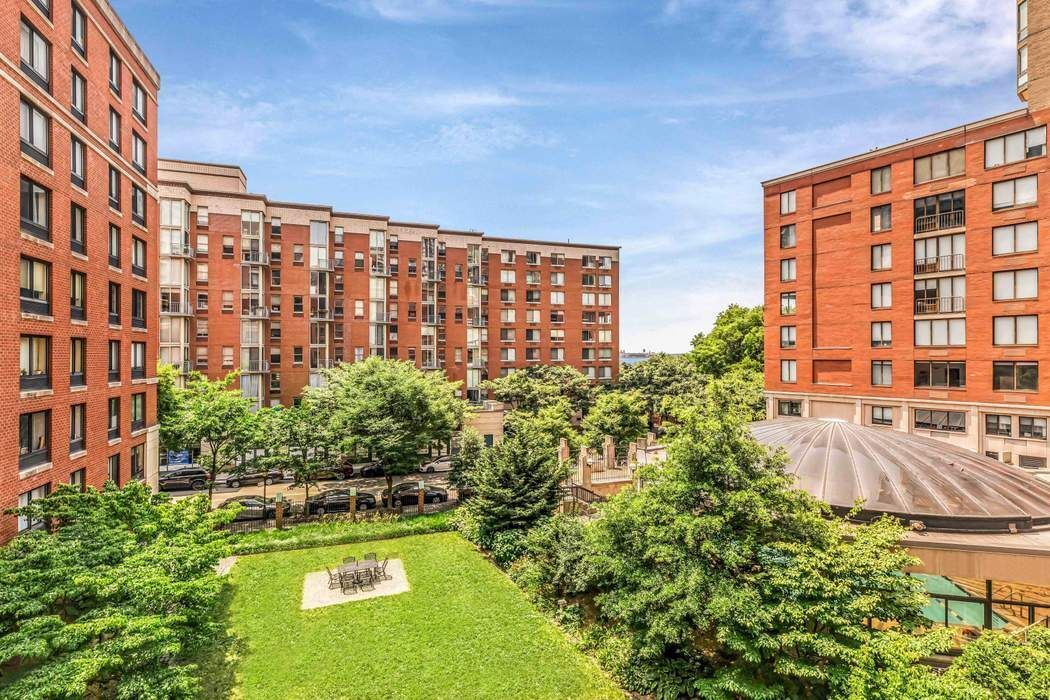 300 Rector Place 4B Battery Park City New York NY 10280
