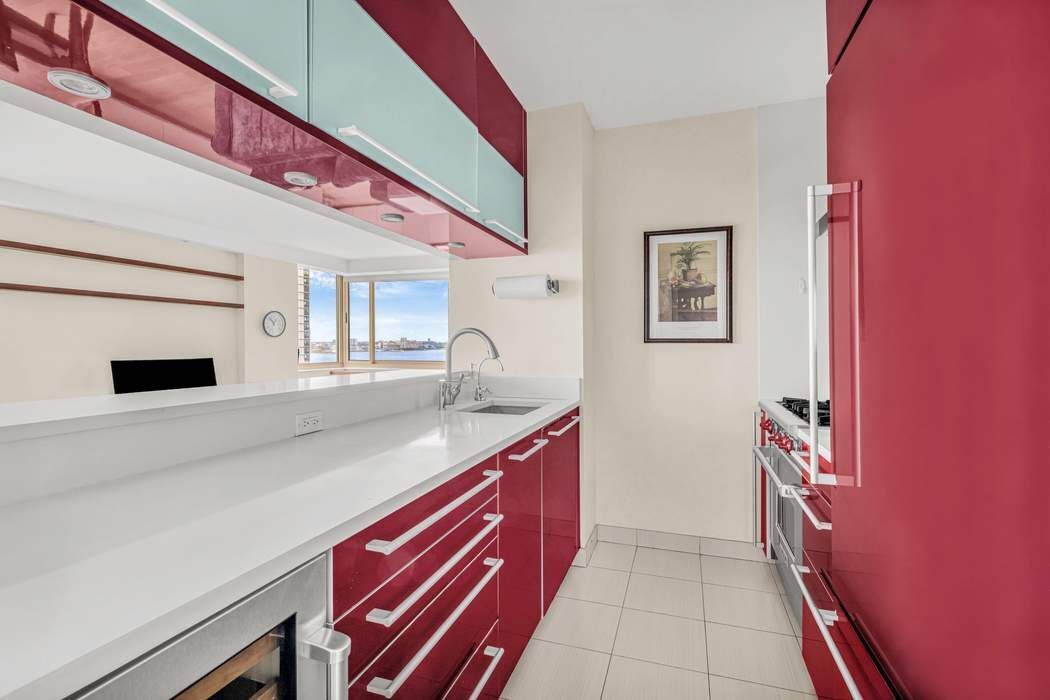 250 South End Avenue 15B Battery Park City New York NY 10280