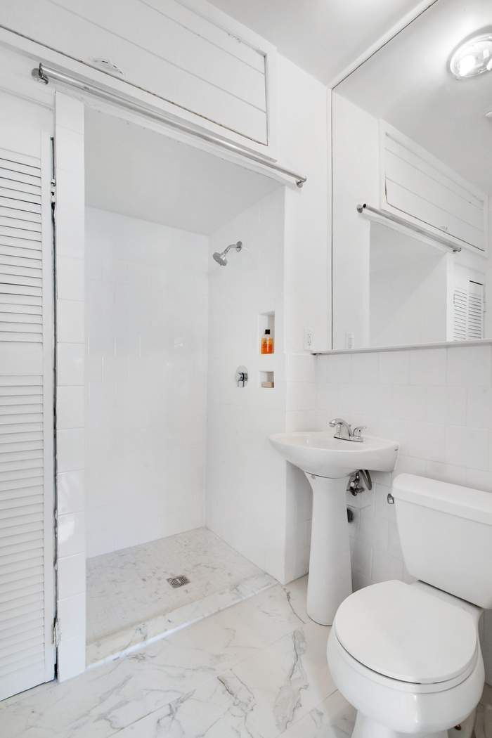 425 West 21st Street 4 Chelsea New York NY 10011