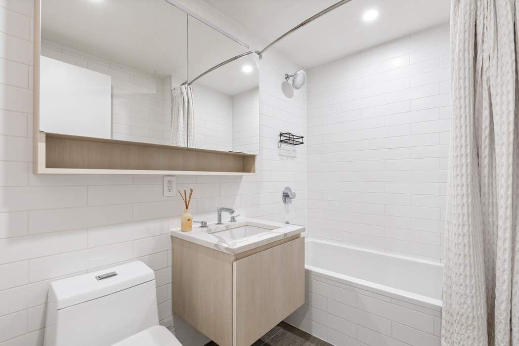 192 Spencer Street 1A Bedford Stuyvesant Brooklyn NY 11205