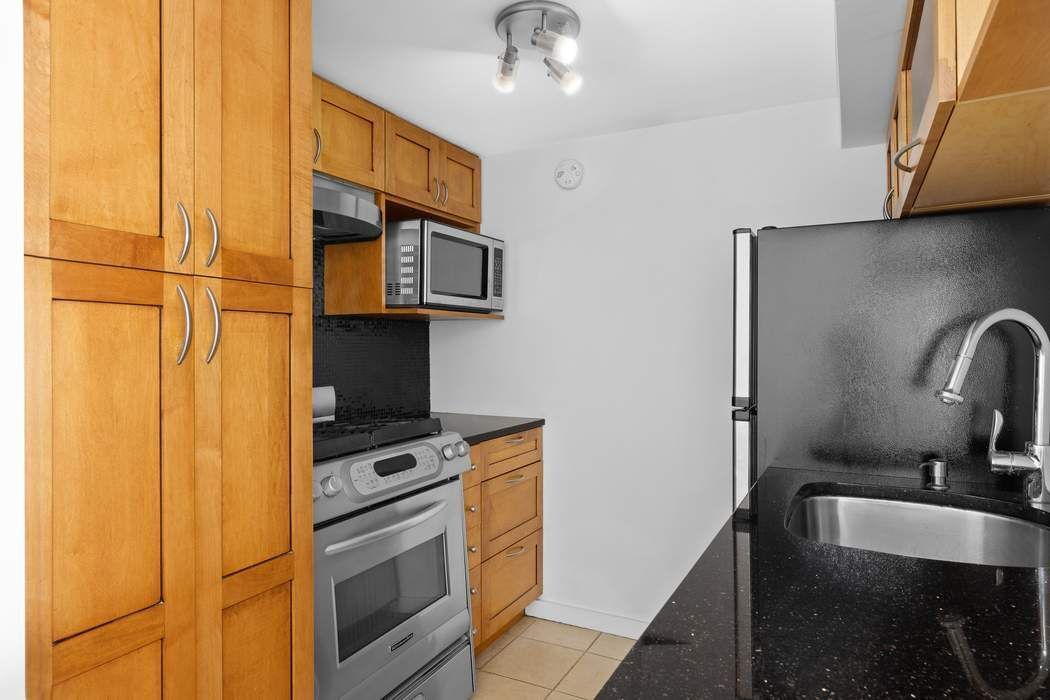 100 West 57th Street 17B Midtown West New York NY 10019