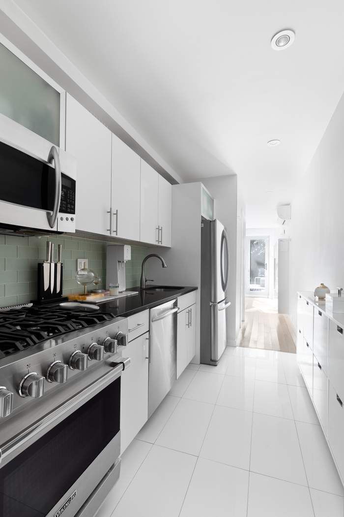 236 North 7th Street 1R Williamsburg Brooklyn NY 11211