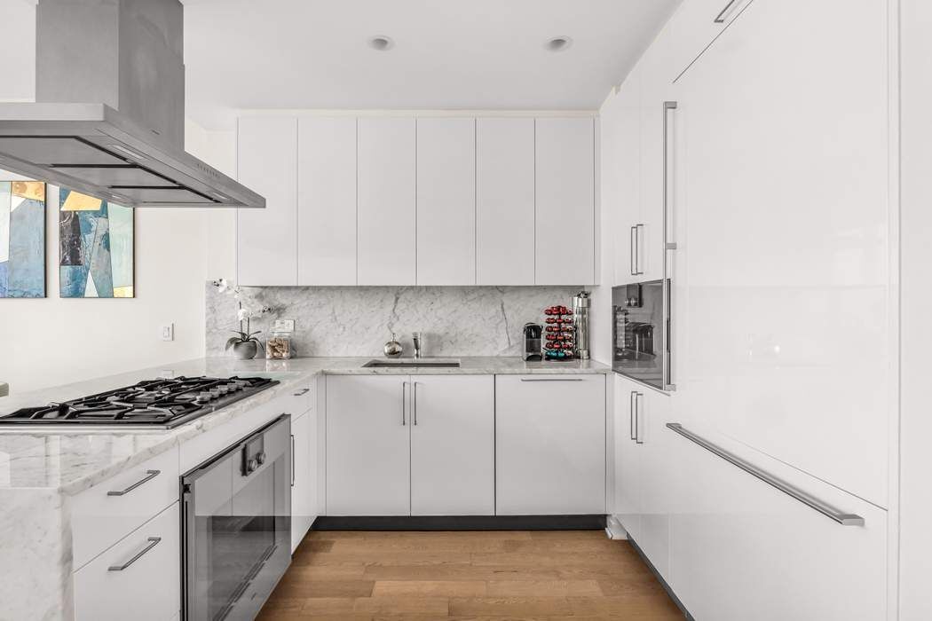 460 West 42nd Street 54M Clinton New York NY 10036