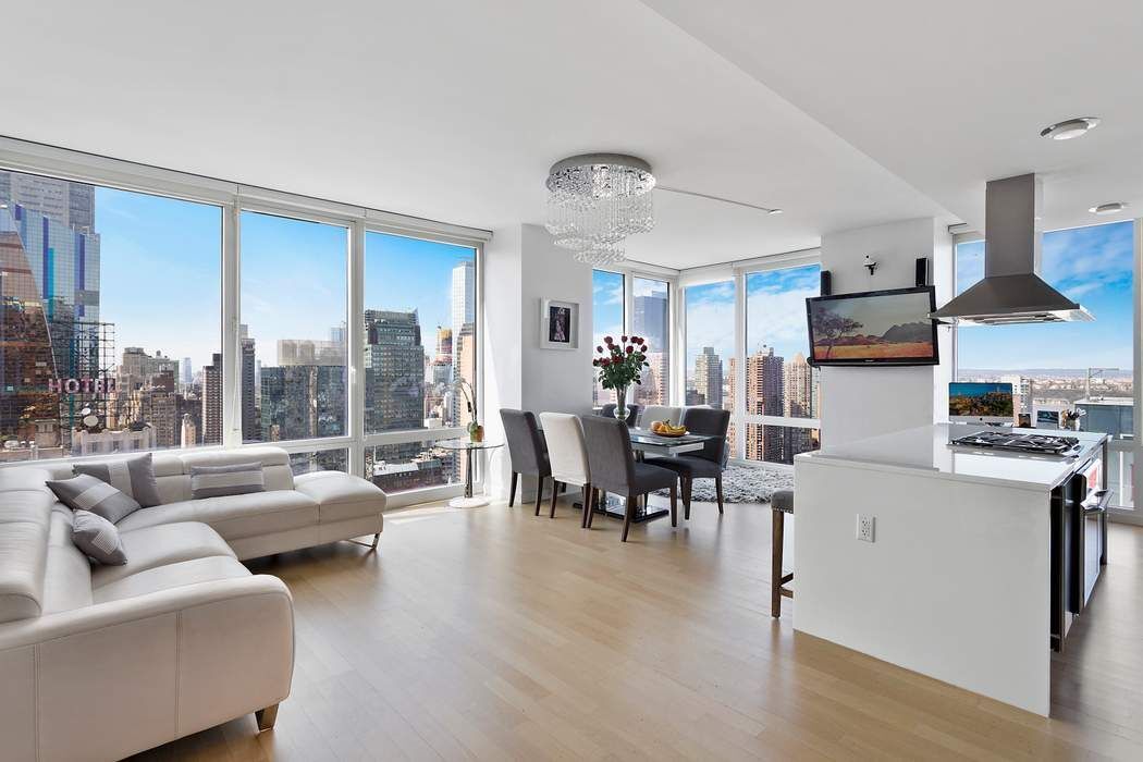 247 West 46th Street 3303 Midtown West New York NY 10036