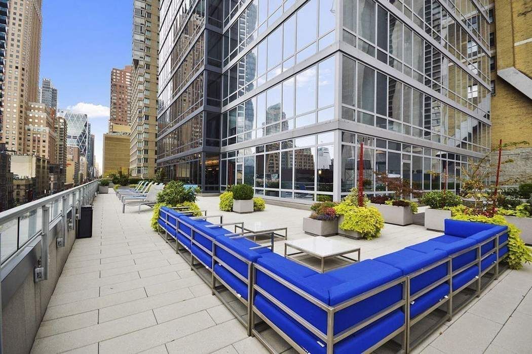 247 West 46th Street 3303 Midtown West New York NY 10036